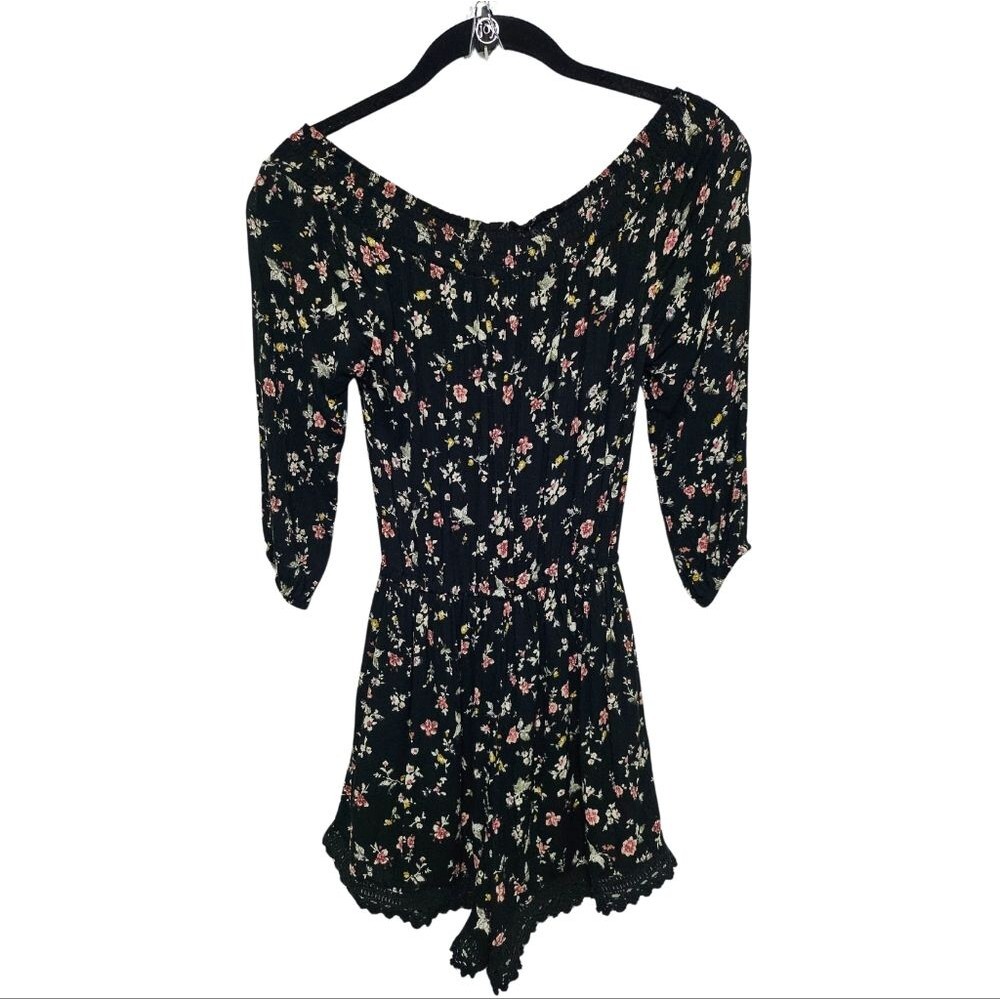 Abercrombie & Fitch Ditsy Floral Off Shoulder Floral Crochet Hem Romper Size XS - Picture 2 of 13